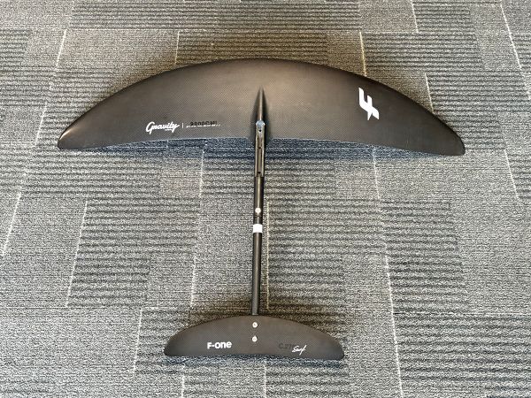 Gravity Carbon Plane 2200