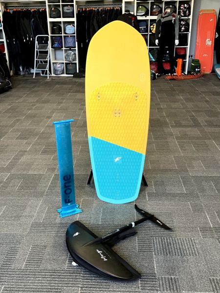 Pocket 145L 2022 kite foil deszka + Mirage carbon 1000 + Alu Mast 75cm