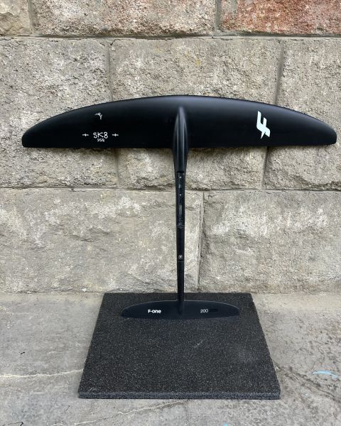SK8 950 Carbon Plane