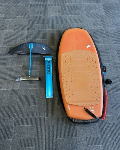 Rocket ASC 110 + Gravity FCT 1800 foil