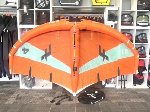Strike V4 4.0m2 Sz.K.