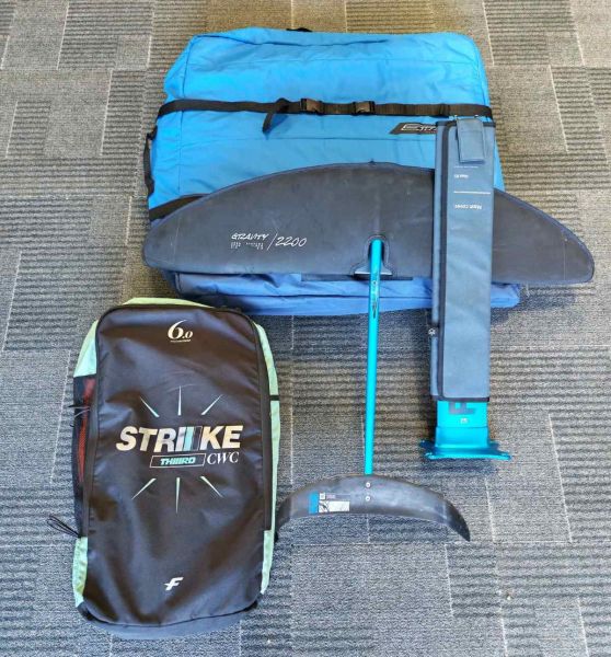 Strike V4 CWC 6.0m2 + STX Foilboard 6'4 160L + Gravity FCT 2200 / 75 mast