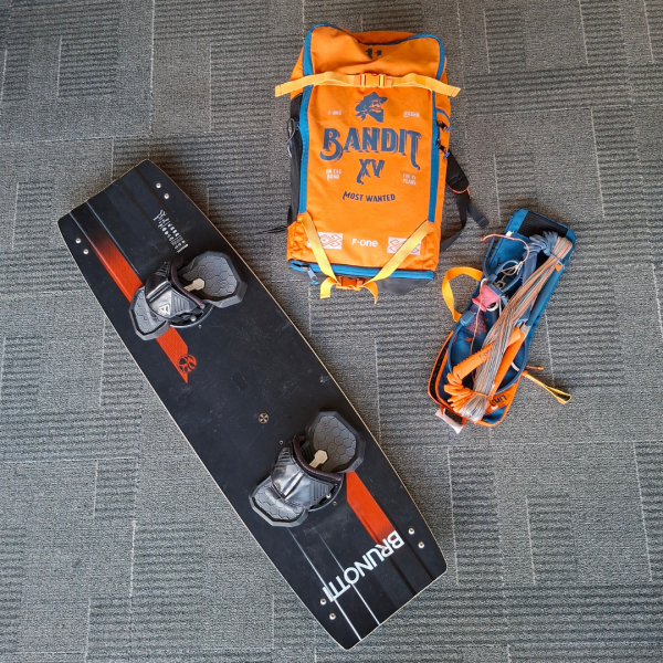 Bandit XV 11m2 + Youri komplett kite szett