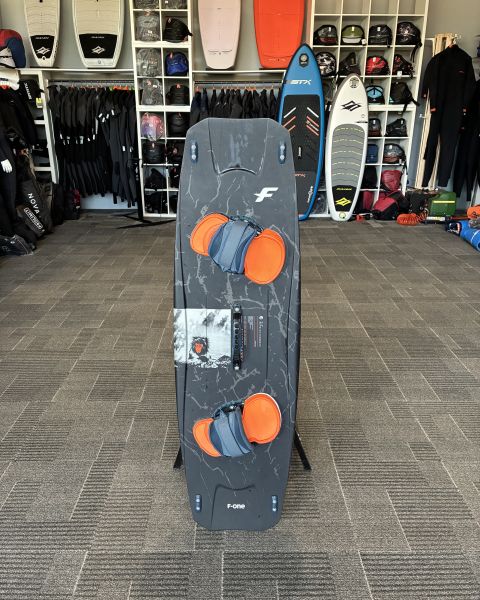 Trax Carbon 139/43