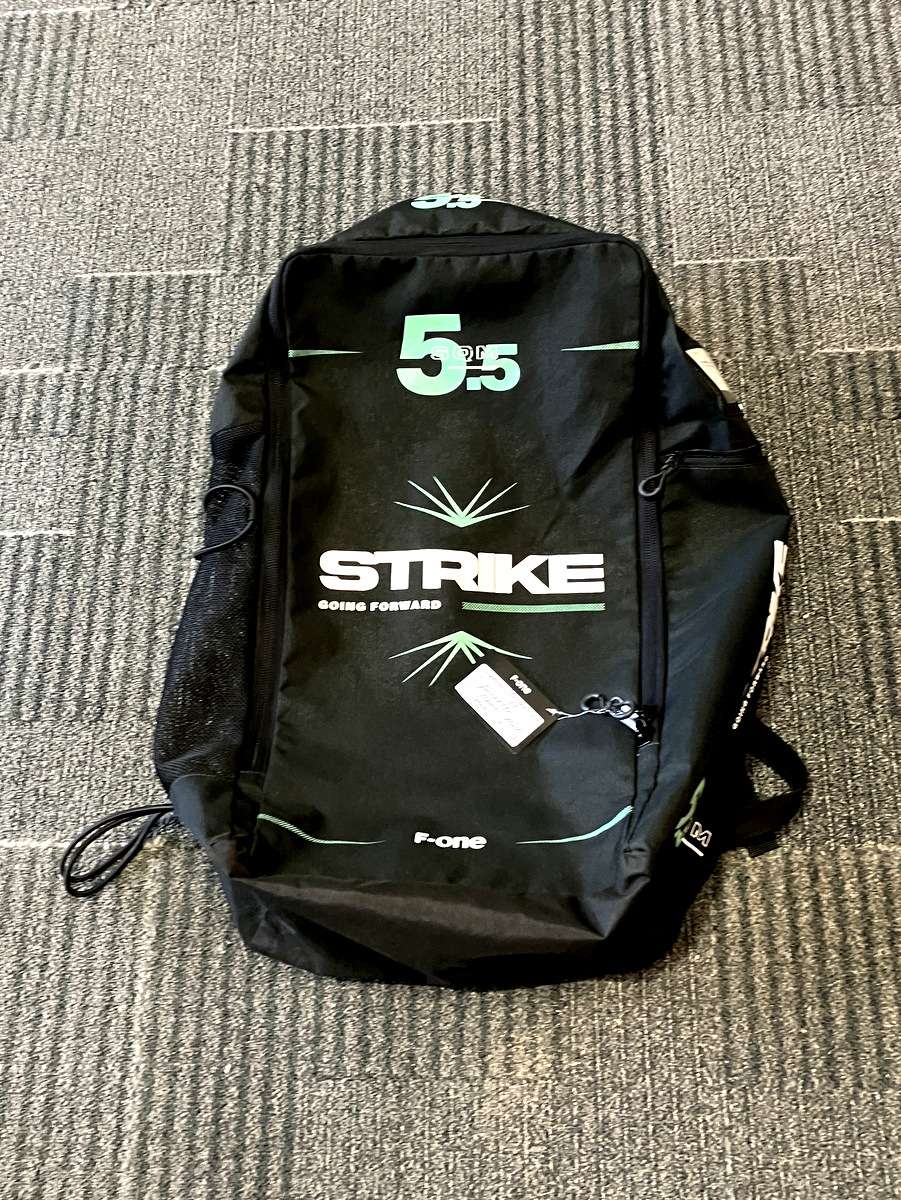 24 F-one.SWING-V4 /5.5m2 24 F-one.SWING-V4 /5.5m2