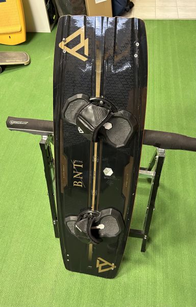 BNT 136x41