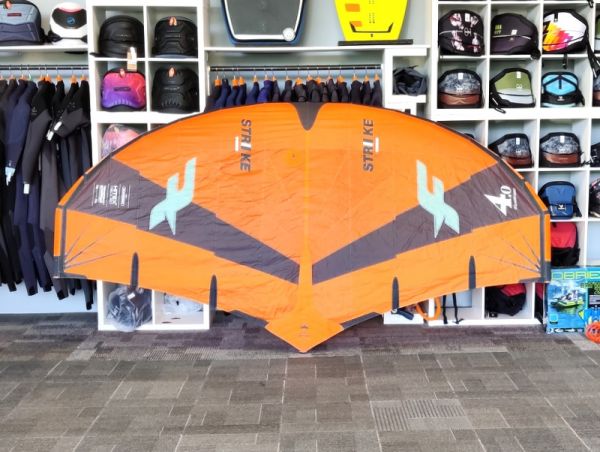 Strike V3 4.0 m2 Sz.A.