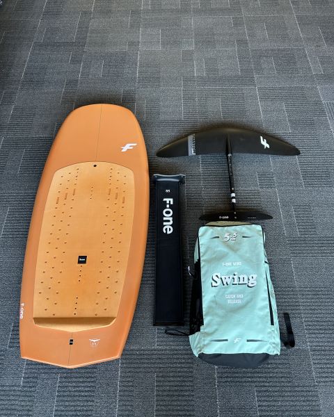 Rocket Wing 5'5-Swing V4-Phantom Carbon 1480 komplett szett.